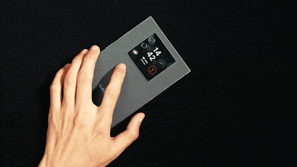 Pulsación larga para abrir la linterna