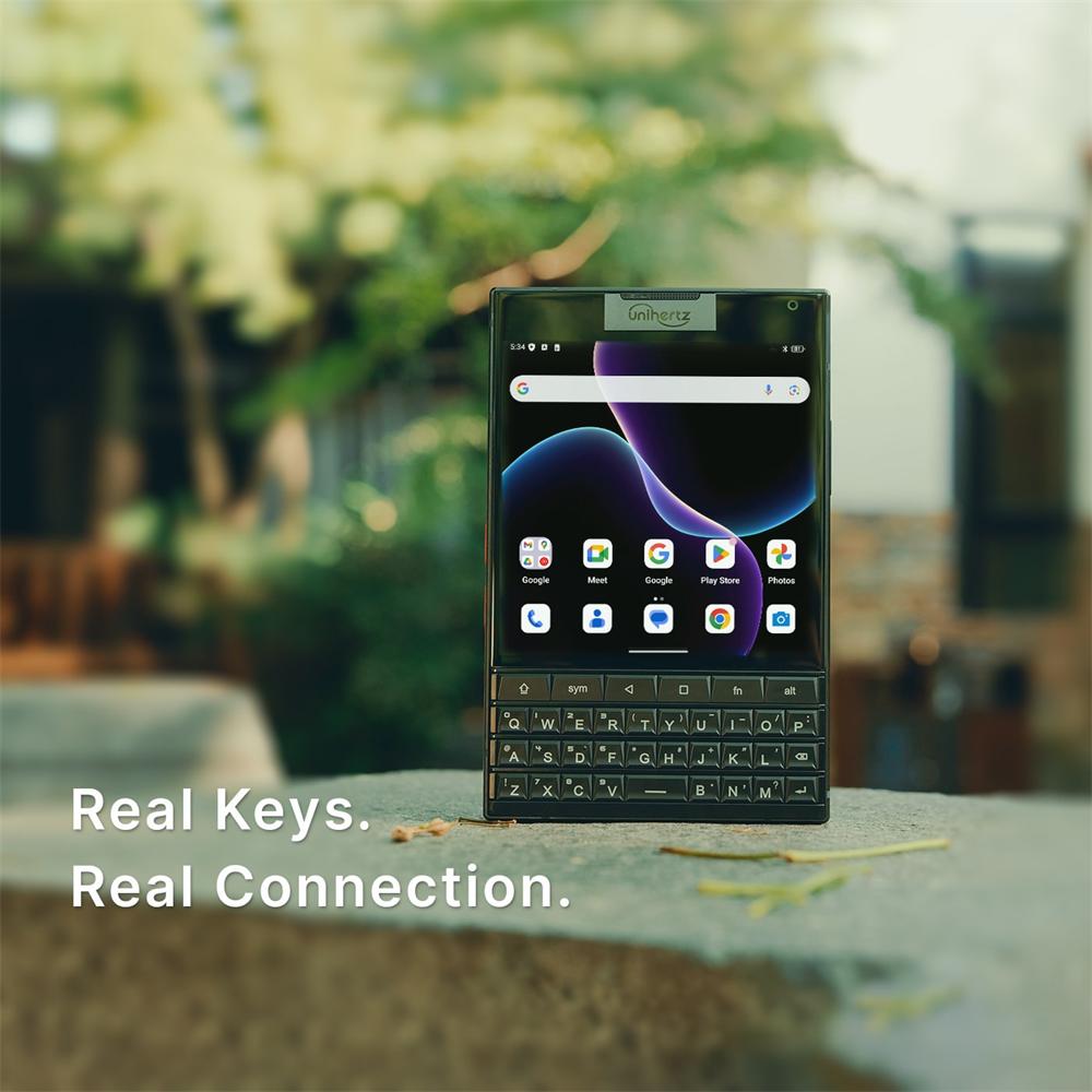 現代の奇跡!? UnihertzのQWERTYキー付きスマホ「Titan 2」 - 週刊