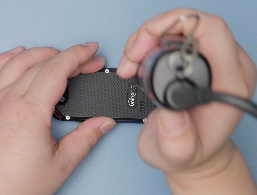 Unihertz Atom Battery Replacement Tutorial Step 10