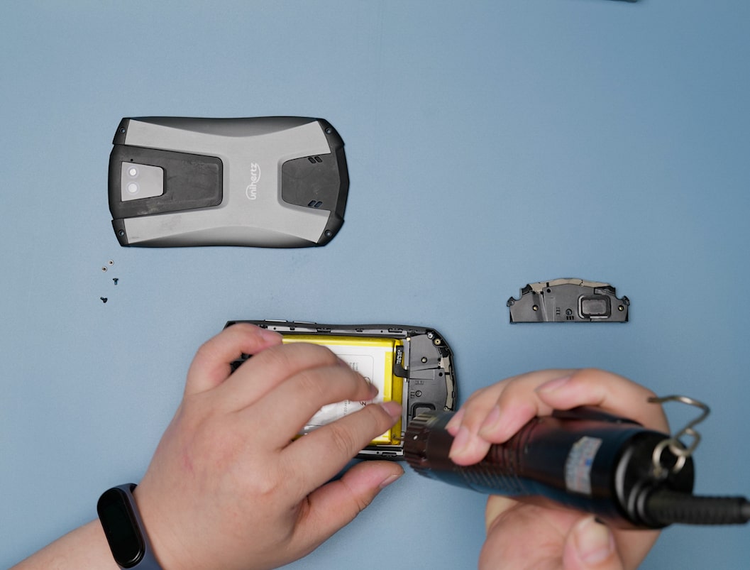 Unihertz Titan Pocket Speaker Module Replacement Tutorial Step 03